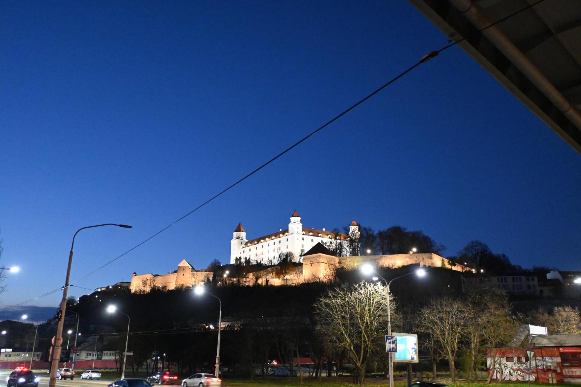 Extralarge Queen Room In The Heart Of Bratislava With Terrace Buitenkant foto