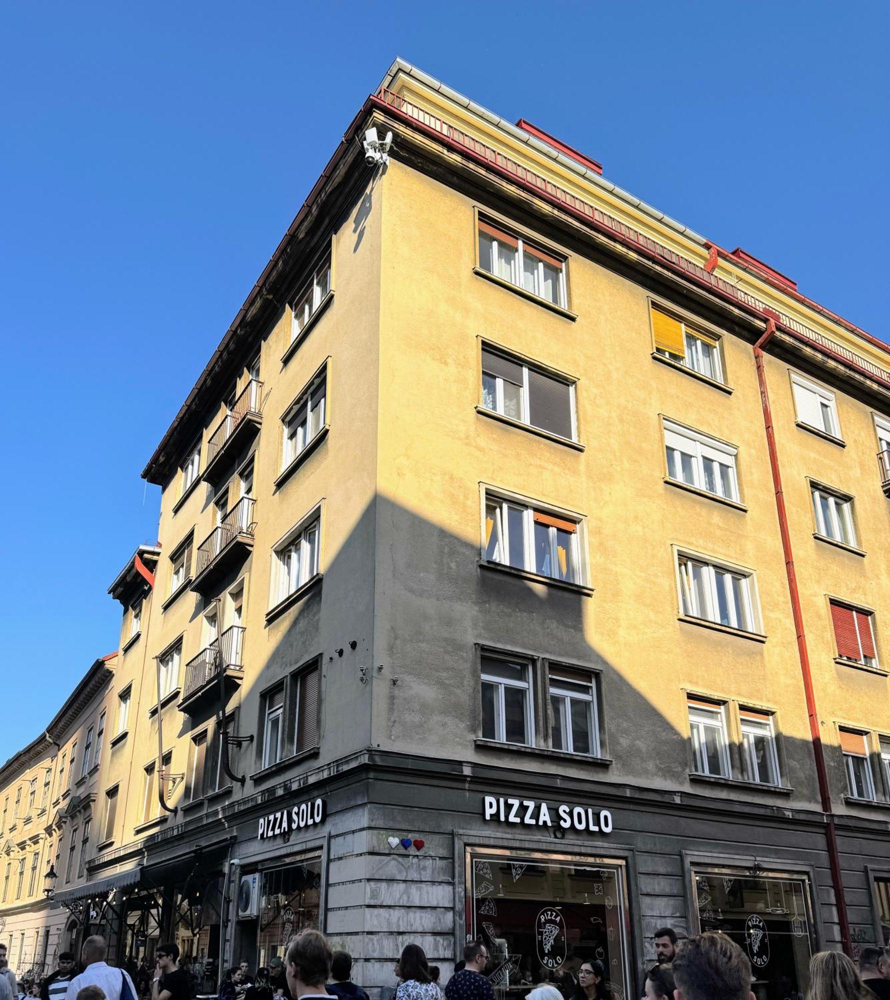 Extralarge Queen Room In The Heart Of Bratislava With Terrace Buitenkant foto